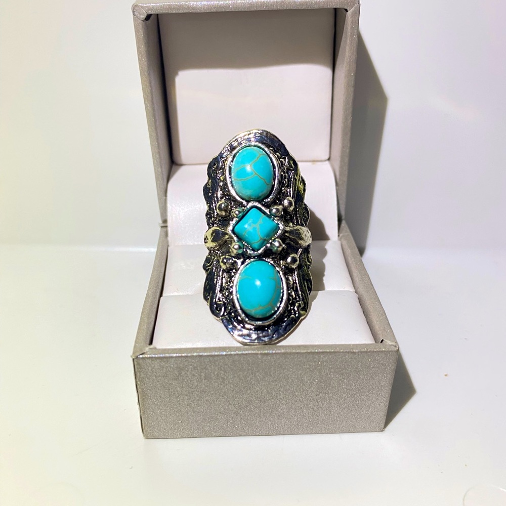 Fashion ring